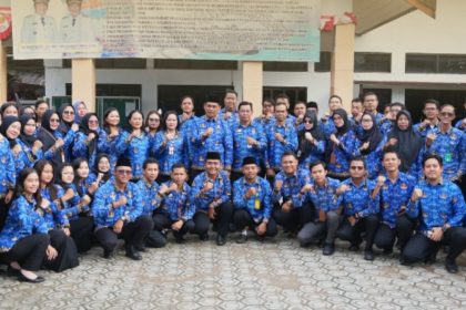 Pimpin Apel Pagi Disdagrin, Bupati Barito Utara Tekankan Jiwa Korsa dan Pelayanan Publik