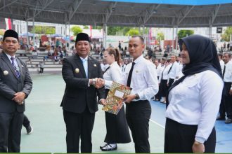 Bupati Barito Utara Serahkan SK Pengangkatan 1.441 PPPK Paruh Waktu