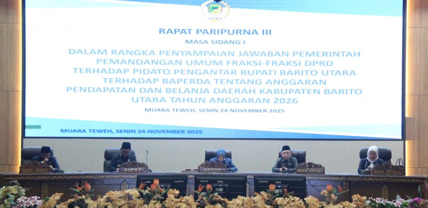 Pemerintah Sampaikan Jawaban Atas Pemandangan Umum Fraksi – Fraksi DPRD. Foto : Lenterakalimantan.com