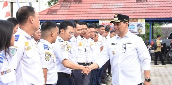 Bupati Barito Utara Sidak Apel Pagi di Dishub, Tekankan Disiplin dan Kinerja ASN