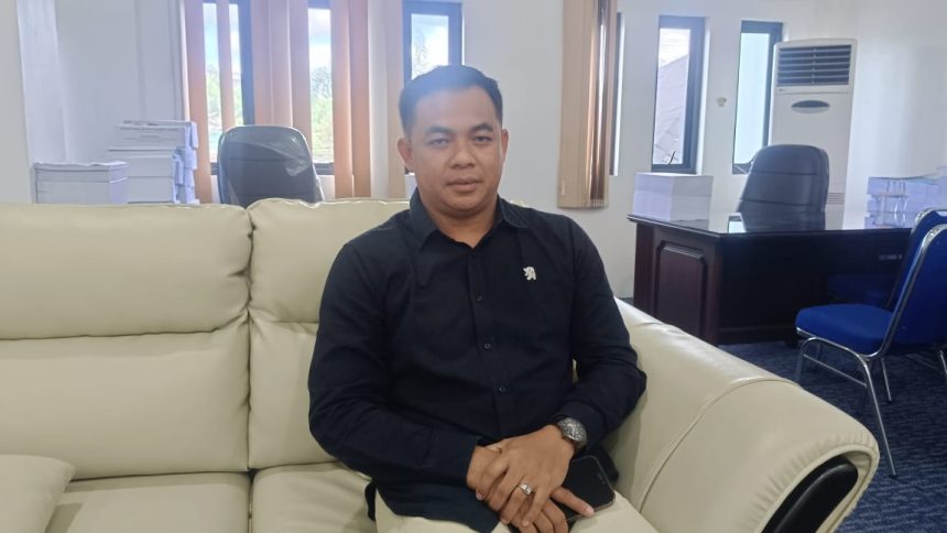 Anggota DPRD Barito Utara Jiham Nur, A.Md saat menghadiri Rakerda Partai Demokrat Kalteng yang membahas konsolidasi kader dan arah politik 2029.