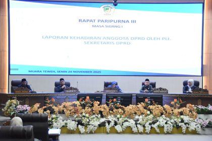 Pemkab Barito Utara Sampaikan Jawaban Fraksi DPRD atas Raperda APBD 2026