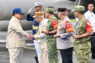Peresmian 166 Sekolah Rakyat se- Indonesia, Gubernur H. Muhidin Sambut Kedatangan Presiden Prabowo Subianto di Kalsel