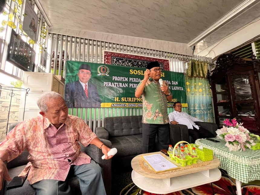 Legislator Suripno Sumas