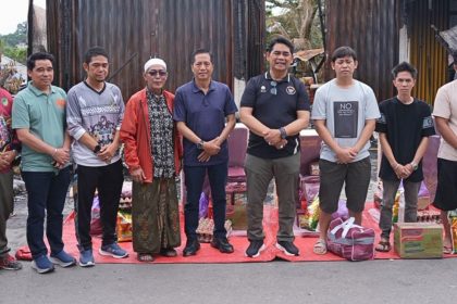 Bupati Barito Utara Salurkan Santunan dan Bantuan Logistik untuk Korban Kebakaran di Jalan Merak