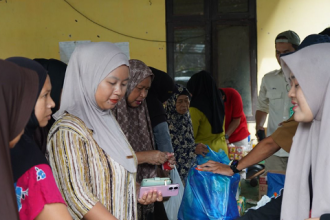 Disperindag Balangan Gandeng CSR dan Distributor Gelar Pasar Murah di Sikontan