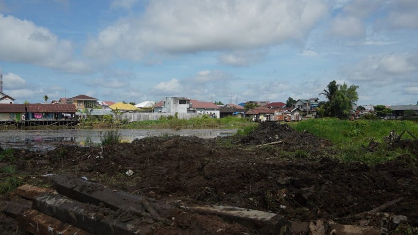 Pengerukan Sungai Jafri Zam Zam