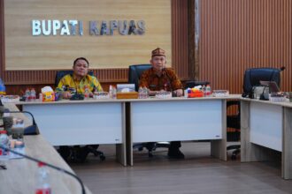 Sekda Kapuas Pimpin Rakor Penyusunan Laporan Kinerja PRO-SN 2025
