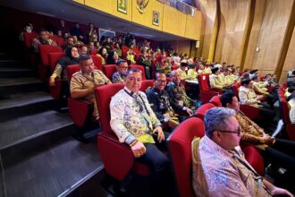 Wakil Bupati Kapuas, Dodo, S.P., menghadiri kegiatan Deklarasi dan Pengukuhan Dewan Pengurus Perkumpulan Purnabakti Kepala Daerah Seluruh Indonesia (PERPUKADESI) periode 2026–2031 yang dirangkaikan dengan Sarasehan Nasional di Auditorium Lantai 2 Gedung Perpustakaan Nasional RI, Jakarta Pusat, Senin (4/5/2026).