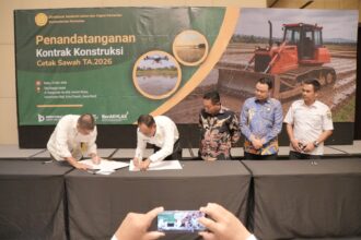 Pemkab Kapuas Tandatangani Kontrak Swakelola Cetak Sawah 2026