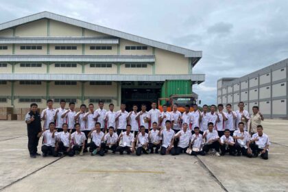 Siswa SMKN 1 Daha Selatan Kunjungi Honda Trio Motor, Kenali Teknologi Motor Listrik