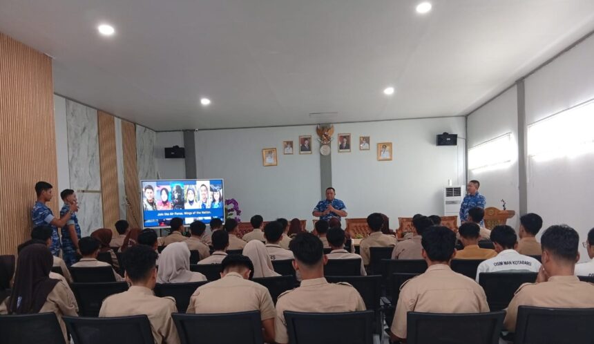 TNI AU