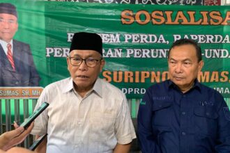 Legislator Suripno Sumas