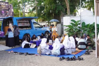 Ket foto: Pelajar mengikuti kegiatan Hari Seibu yang digelar Dispersip Kabupaten Banjar