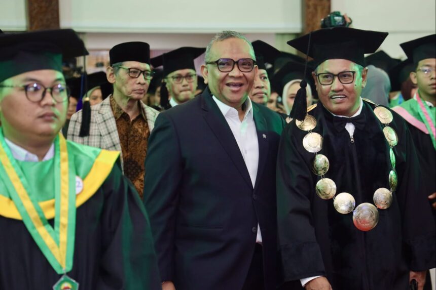 Wamenaker: Industri Kini Tak Lagi Hanya Bertanya Ijazah, tapi juga Kompetensi