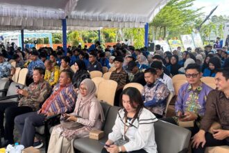 Ceremony Dies Natalis ke-14 Politeknik Hasnur bertema "Rooted In Heritage, Forging The Future" di Politeknik Hasnur, Kecamatan Alalak, Kabupaten Barito Kuala