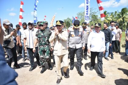 Kapuas Panen Raya 25.799 Hektare, Bupati Harap Dukungan Alsintan dan RMU Terus Berlanjut