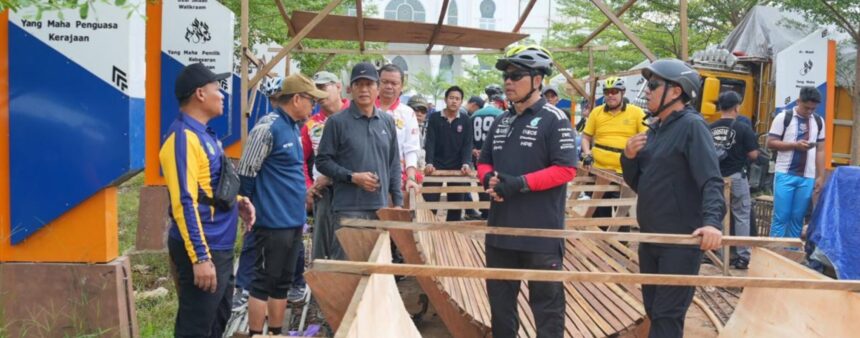 Bupati Shalahuddin Pimpin Senam dan Gowes Bersama, Tinjau Progres Pembangunan Jalan Islamic Center
