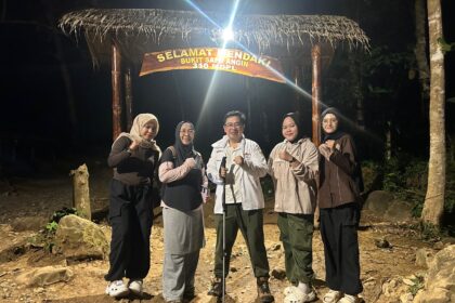 Pertama Kali Daki Bukit Sapu Angin, Ibnu Sina: Lelah Terbayar Pemandangan Indah