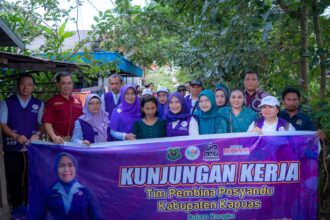 Posyandu 6 SPM Hadirkan Layanan Inklusif, Ketua Tim Pembina Posyandu Kapuas Kunjungi Penyandang Disabilitas Mental