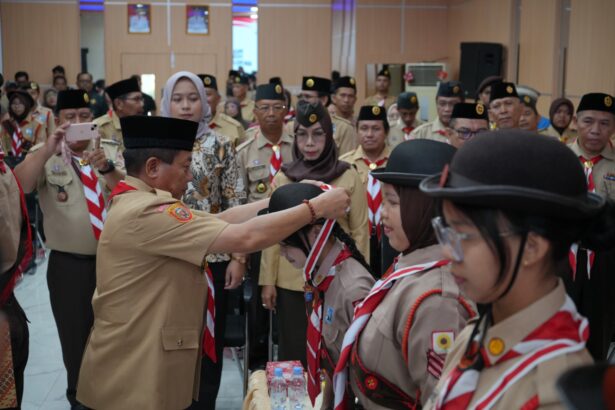 Lepas Kontingen Jamnas XII, Bupati Kapuas Tekankan Pramuka sebagai Wadah Pembentukan Karakter