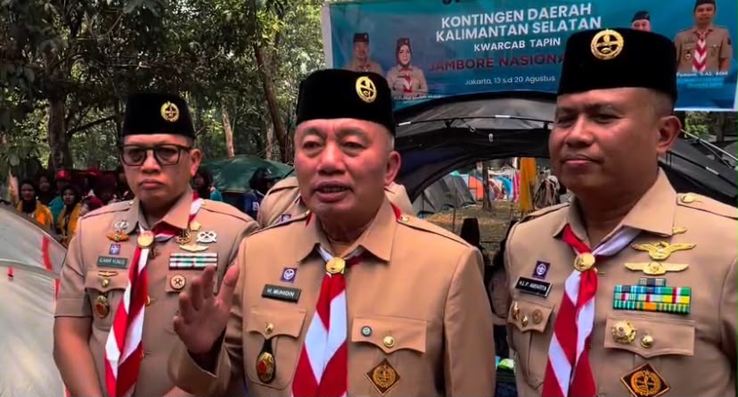 Gubernur Muhidin