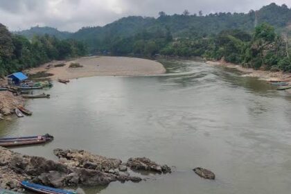 Debit Sungai Surut, Pasokan Sembako ke Hulu Mahakam Mulai Terancam