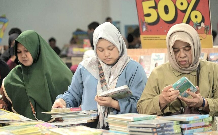Gubernur Rudy Soroti Kebiasaan “Baca Judul Langsung Komen”, Generasi Muda Kaltim Diminta Melek Informasi