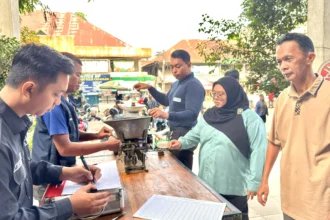 DKUPP Tabalong Temukan Timbangan Tak Standar Saat Tera Ulang di Pasar Tanjung