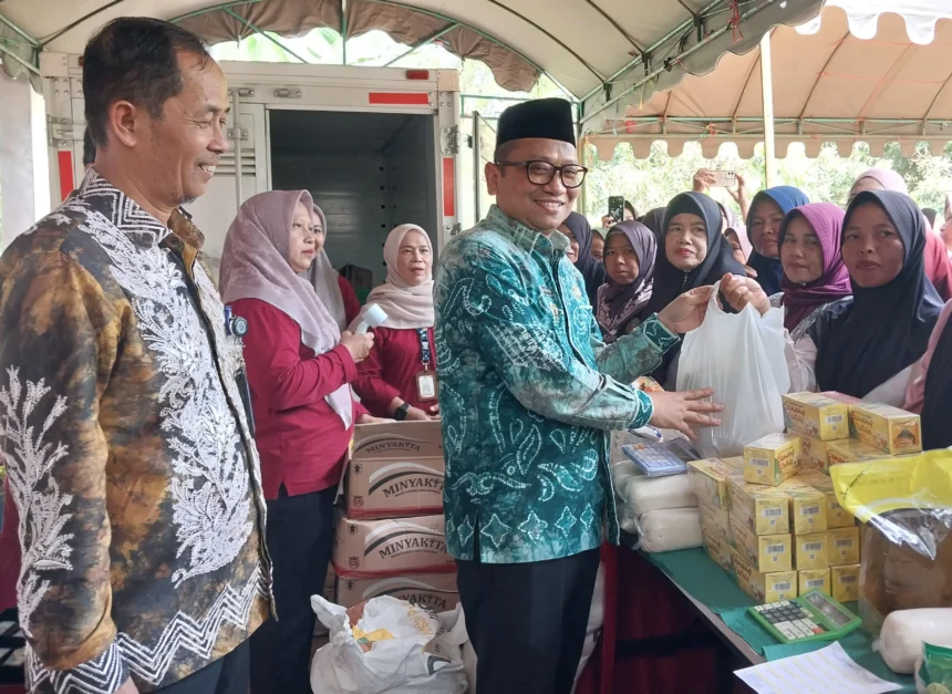 Tekan Inflasi, Pasar Murah di Haruai Sediakan Sembako di Bawah Harga Pasar