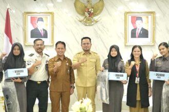 Seragam Gratispol Mulai Didistribusikan, Puluhan Ribu Siswa Kaltim Jadi Penerima