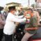 Bupati Kapuas Pimpin Pembagian Masker Gratis untuk Lindungi Warga dari Kabut Asap