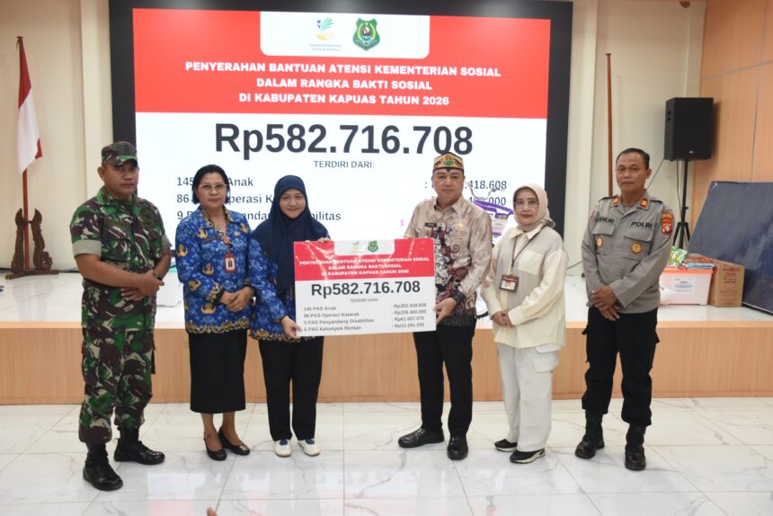 Pemkab Kapuas dan Kemensos Salurkan Bantuan ATENSI Rp582,7 Juta untuk 137 Penerima