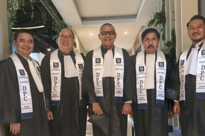 25 Advokat Baru