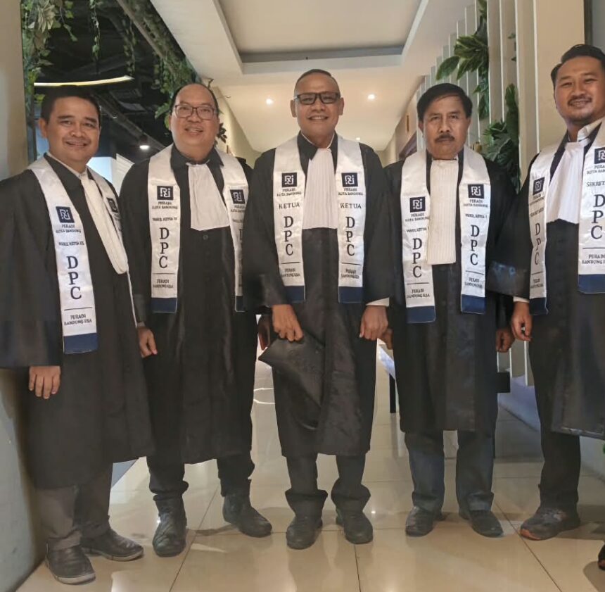 25 Advokat Baru