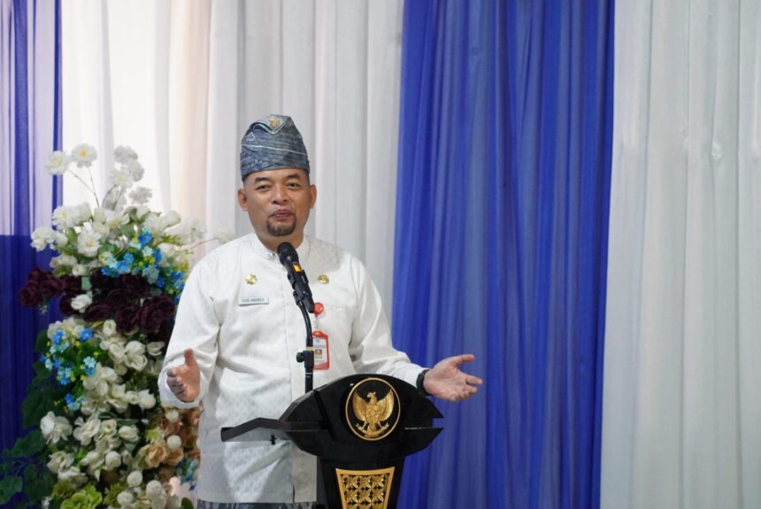 Wakil Bupati Banjar Habib Idrus Alhabsyi menerima penghargaan penetapan Warisan Berharga Syekh Muhammad Arsyad Al-Banjari sebagai IKON 2026 di Perpusnas, Jakarta, Kamis (24/9/26).