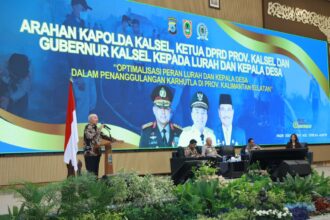 Gubernur Muhidin