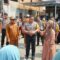 Kapolres Tanah Bumbu meninjau lokasi permukiman yang terdampak kebakaran di Kelurahan Kampung Baru.