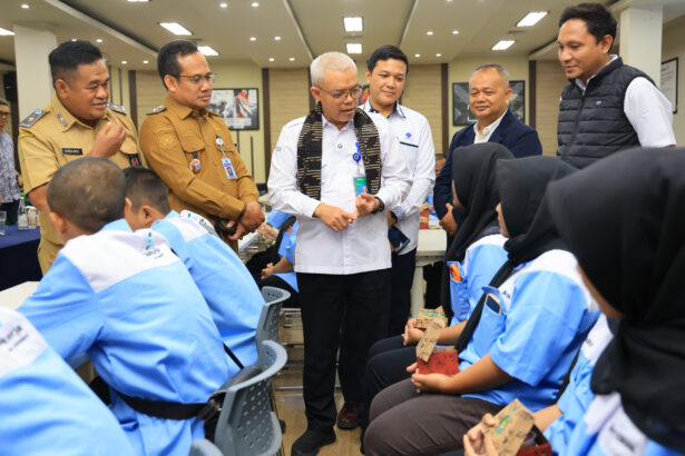 Kemnaker Latih Pekerja Terdampak PHK agar Siap Kerja atau Berwirausaha