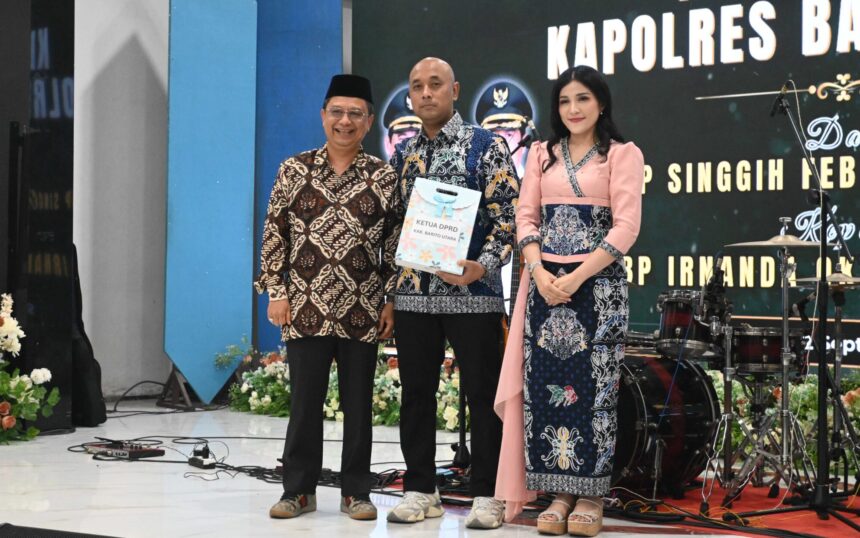 DPRD Barito Utara Apresiasi Pengabdian AKBP Singgih Fibiyanto dalam Acara Kenal Pamit Kapolres